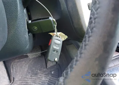 2015 Volkswagen Eos Komfort Edition из США, поврежденный, VIN WVWBW8AH3FV001553